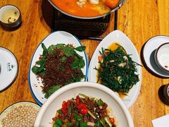 -老滇山寨•云南特色菜•地方菜•民族风情歌舞表演(金碧店)