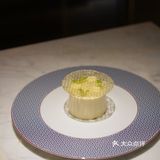 咸蛋黄融入奶油 整块的味道是很均匀平衡的