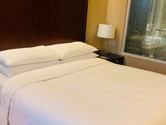 -上海龙之梦万丽酒店