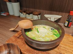 -良米山·云南野生菌过桥米线(上海首店)