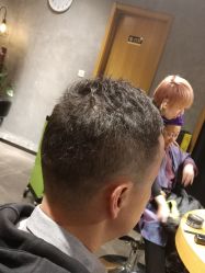 -时尚殿堂明星门店