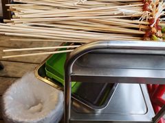 -钢管厂五区小郡肝串串香(蜀都万达店)