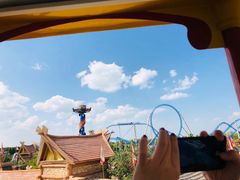 -七彩云南欢乐世界