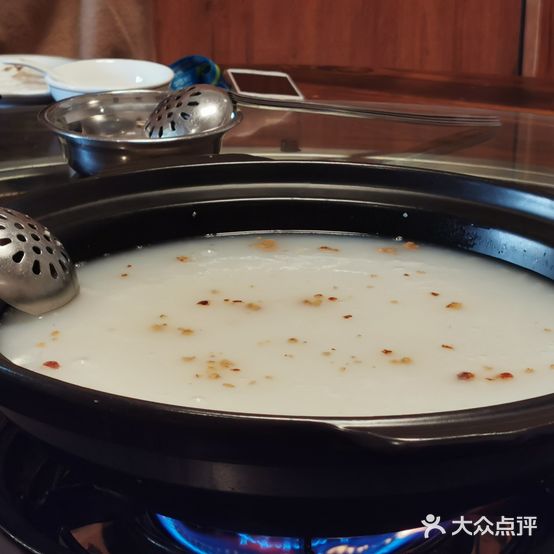 粥鲜笙火锅店
