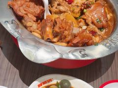 -胖哥俩肉蟹煲(石家庄长安万达店)