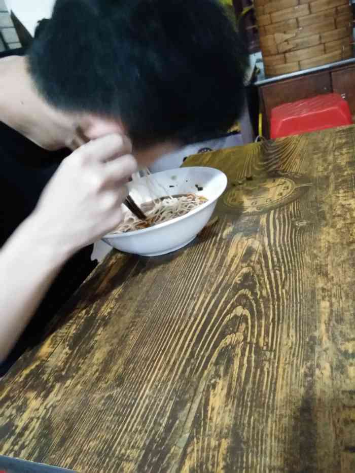向东街老玖面馆-"向东街老玖面馆算是比较有名的了,同一个老.