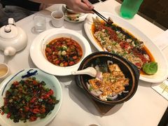 -巴陵全鱼席(湖南老字号汴河街店 )