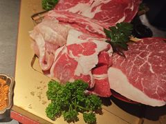 -铭牛烧肉·和牛海鲜自助(高新月牙湖店)