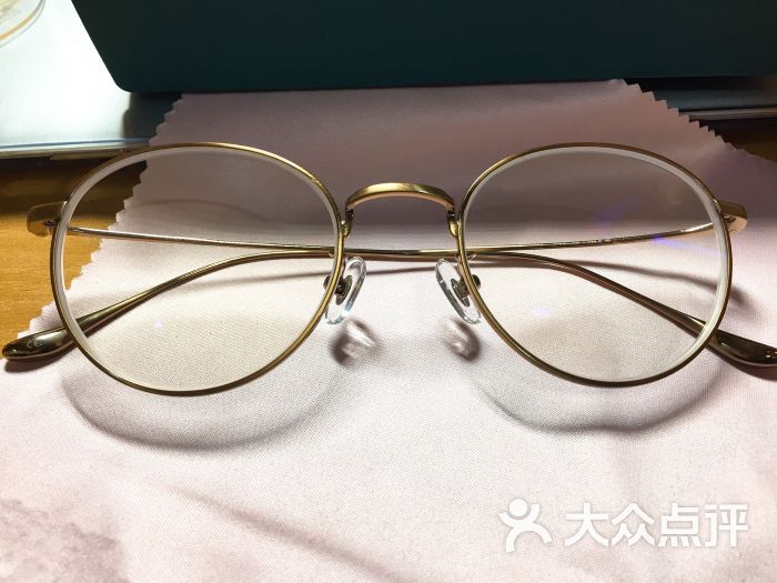专一眼镜(新华书店店)图片 - 第2张