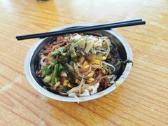 -灵山卢梅燕粉店