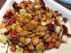 -有红鸡毛店·川菜(建设路店)