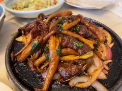 铁板金不换牛腱鹿茸菇-港丽餐厅(高德置地店)