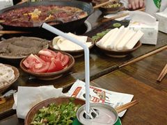 -黄潇洒老火锅(九眼桥宏济巷店)