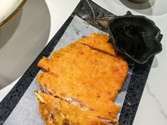 馋嘴炸猪排-馋三尺蟹粉小笼(人民广场店)