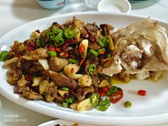 -芙蓉楼湘西土菜(北二环西路店)