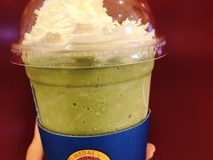 抹茶瑞纳冰-瑞幸咖啡(武汉摩尔城L2层店)