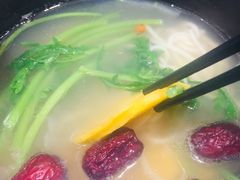 -呷哺呷哺(新世界百货望京店)