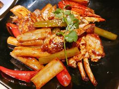 -穹六人间 people 6(岳阳路店)