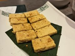 黄金爆浆豆腐-云海肴·汽锅鸡·云南菜(高德置地店)
