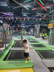 -反弹蹦床公园·亲子乐园·团建·派对(尚品奥莱店)
