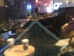 星巴克&nbsp;全黑围裙店(太古里店)-星巴克(成都太古里二店)