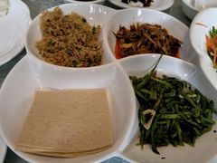 -黄家饺子东北特色菜馆(湖滨商业街店)