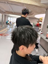 -宫铭烫发染发接发店