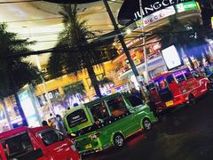 -Dang restaurant (patong phuket)