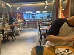 -HELLO 27 意面·沙拉·帕尼尼