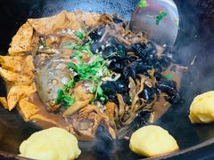 -边江铁锅炖鱼(振八街店)