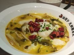 -渝是乎酸菜鱼(龙旗购物中心店)