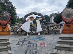 -高荡千年布依古寨旅游景区