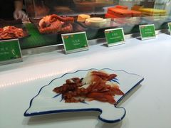 -亚洲国际大酒店·云顶阁旋转自助餐厅