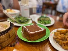 招牌漏奶华-澳门陈光记烧味饭店(南京德基广场店)