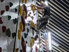 -山之巅攀岩馆(太古城店)