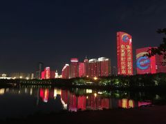 -万绿园