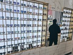 -世纪大明眼镜·蔡司战略授权店(汉街店)
