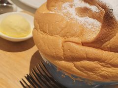 -港丽餐厅(高德置地店)