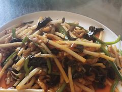 -鸿亨泰杂鱼馆(港馨家园店)