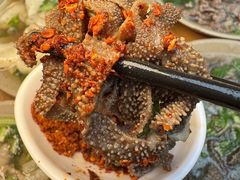 -大众跷脚牛肉馆·非遗传承单位(峨眉山店)