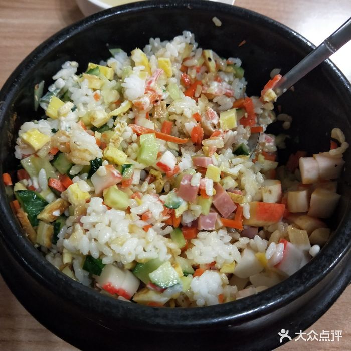 虾仁石锅拌饭