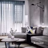 今日分享营造出顶天立地的效果，在视觉上拔高空间