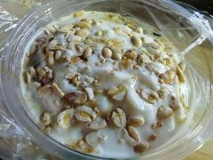 香蕉牛奶冰浆-夏食光安顺小舒冰粉冰浆(甲秀楼店)
