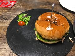 -HIGH FIVE哈福手工汉堡(桂林路店)