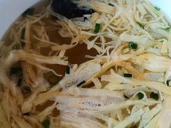 -笑来喜馄饨小笼工坊店(湖滨街店)