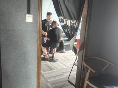 -VR 间客漫·PS电玩·虚拟现实包间游戏电竞(街道口店)