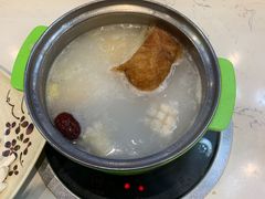 -尚捞港式回转小火锅(人人乐购物广场店)