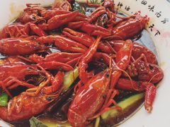 酱焖水果酵素小龙虾-小鳌陪你小排档·四季小龙虾·田鸡·宵夜(中央第五街店)
