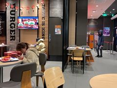大堂-汉堡王(徐汇绿地缤纷店)