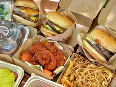 双层芝士牛肉汉堡-魏斯理汉堡(西安沣东吾悦店)